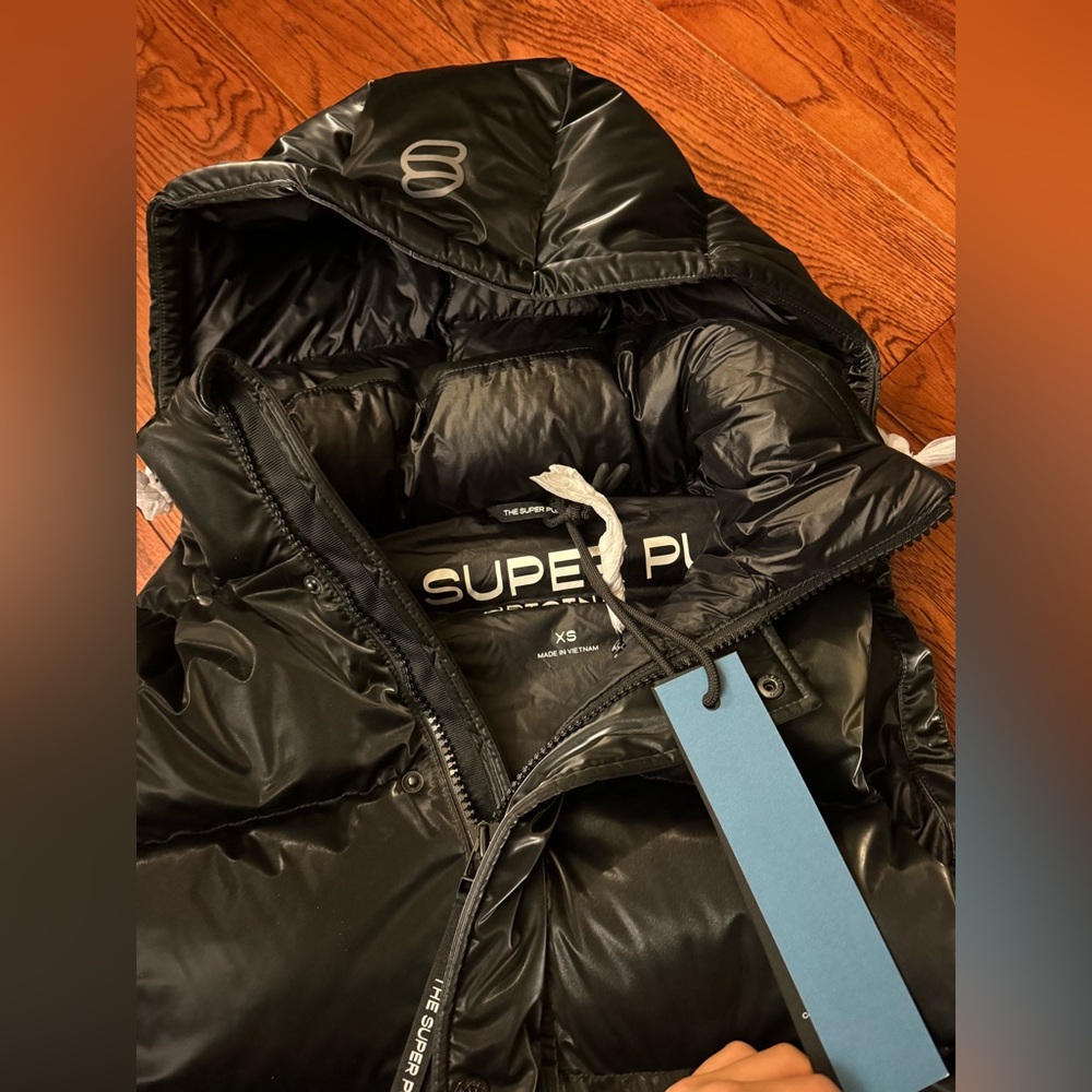 NWT ARTIZIA LIQUID SHINE SUPERPUFF VEST — BLACK - Picture 5 of 6